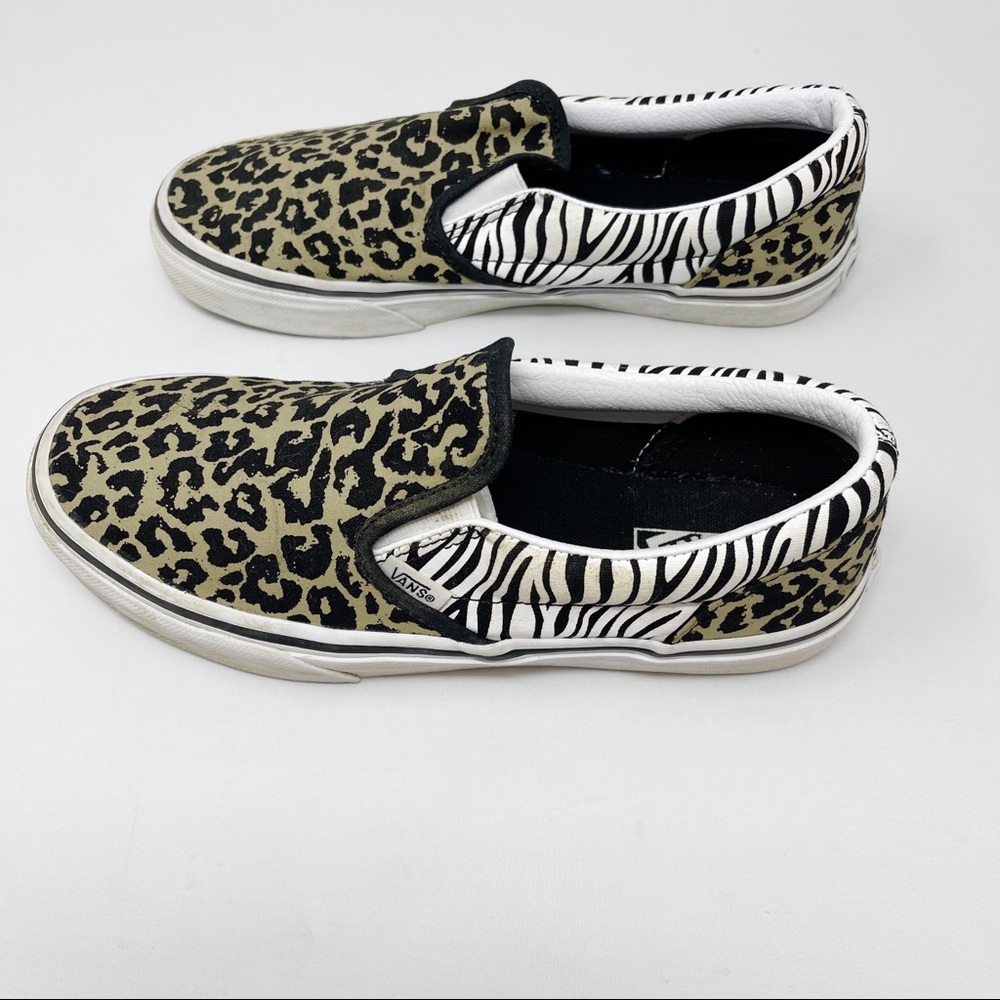 Vans Animal Print Classic Slip On Sneakers Size 5.5 - Picture 4 of 9